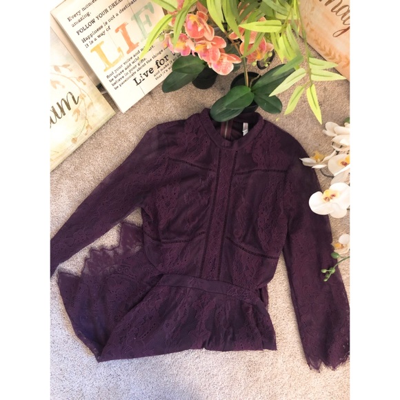 💜 Purple Lace Romper 💜 - Picture 4 of 9